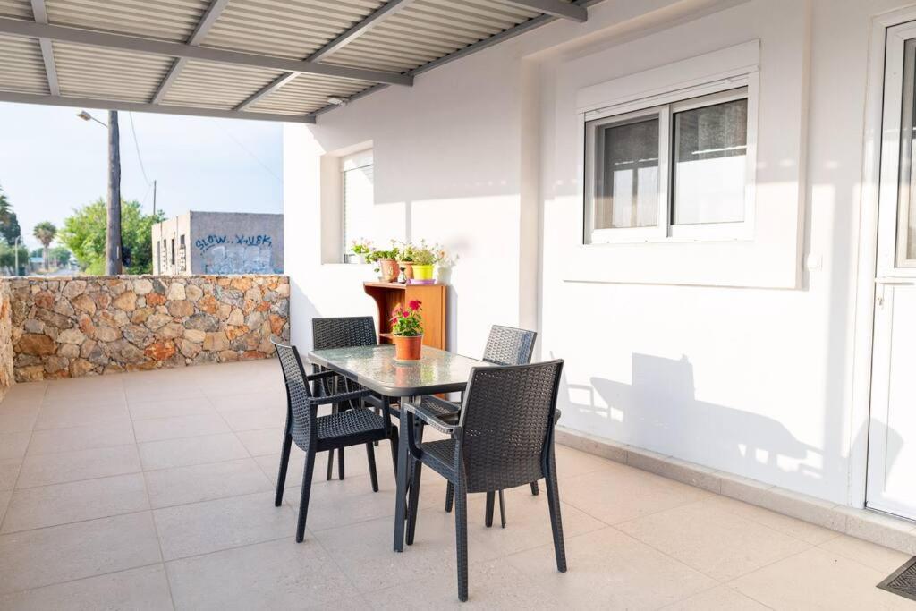 Zografia - Charming House Near The Coast Appartement Marmari  Buitenkant foto