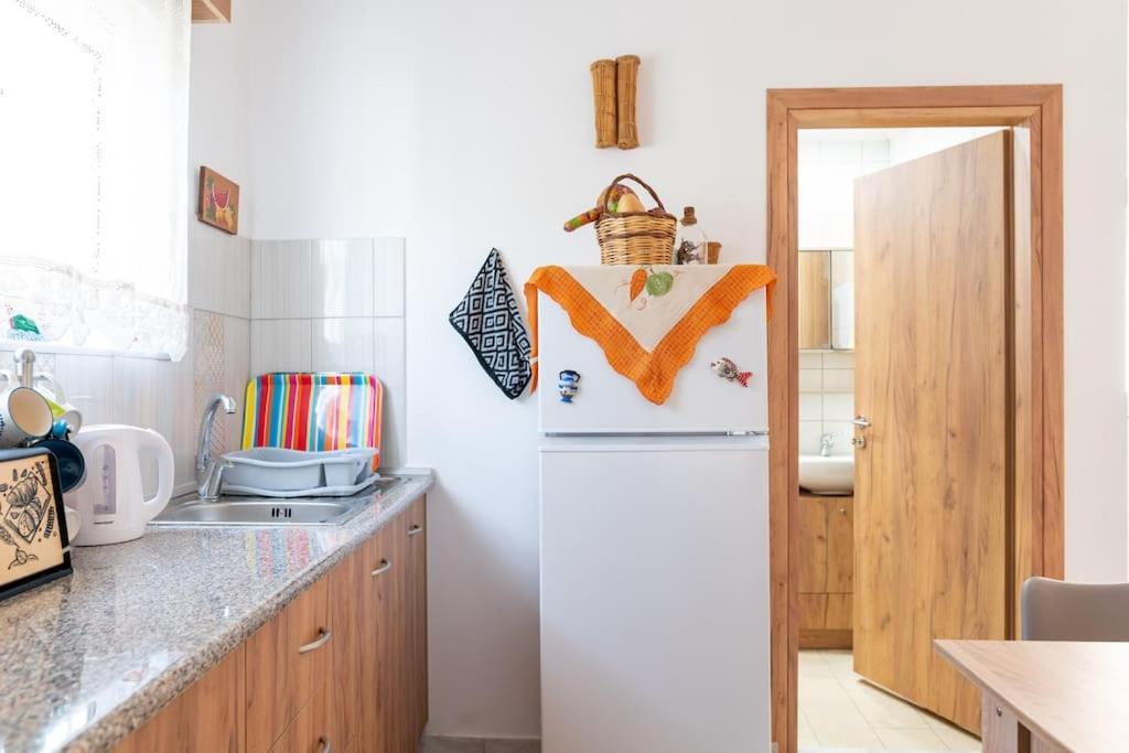Zografia - Charming House Near The Coast Appartement Marmari  Buitenkant foto