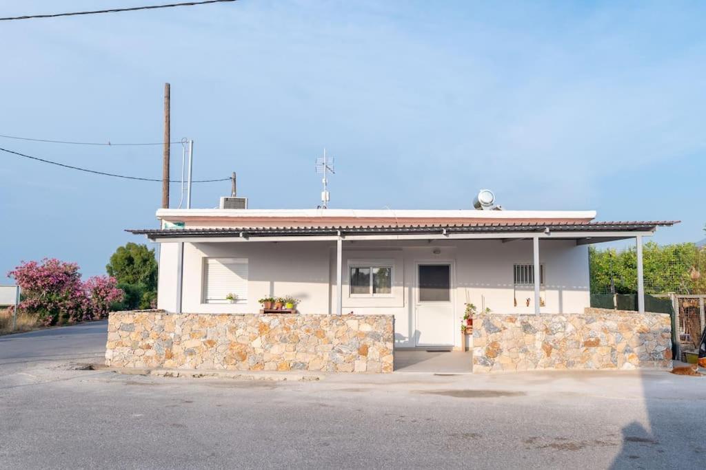 Zografia - Charming House Near The Coast Appartement Marmari  Buitenkant foto