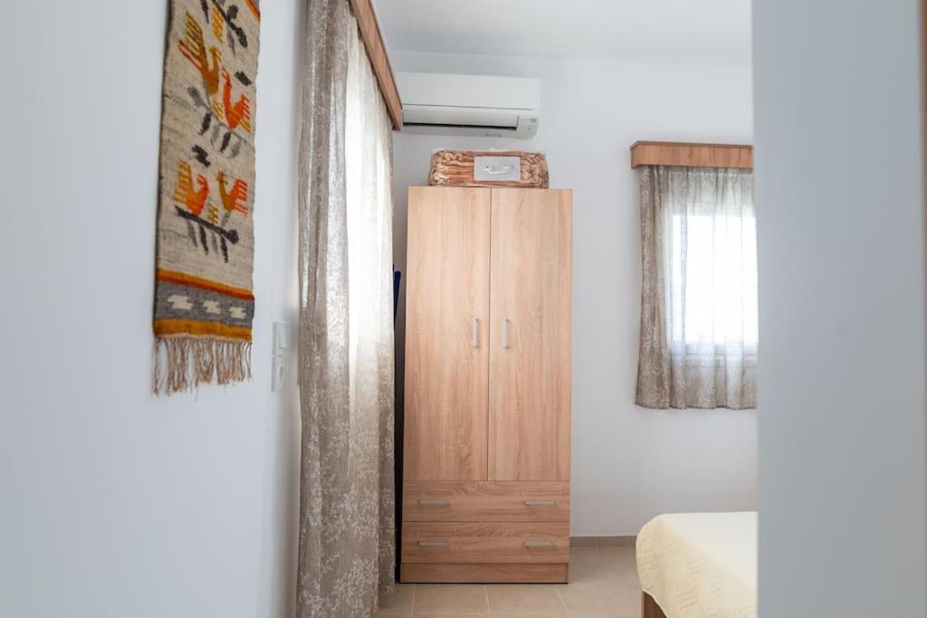 Zografia - Charming House Near The Coast Appartement Marmari  Buitenkant foto